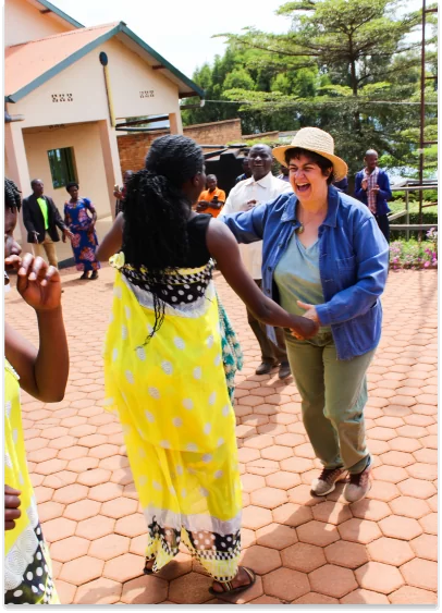 Anne Caron soutient des initiatives et manifestations à vocation caritative, solidaire ou encore éducative
